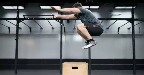 10 beneficios de los saltos al cajón que te harán saltar todo el día